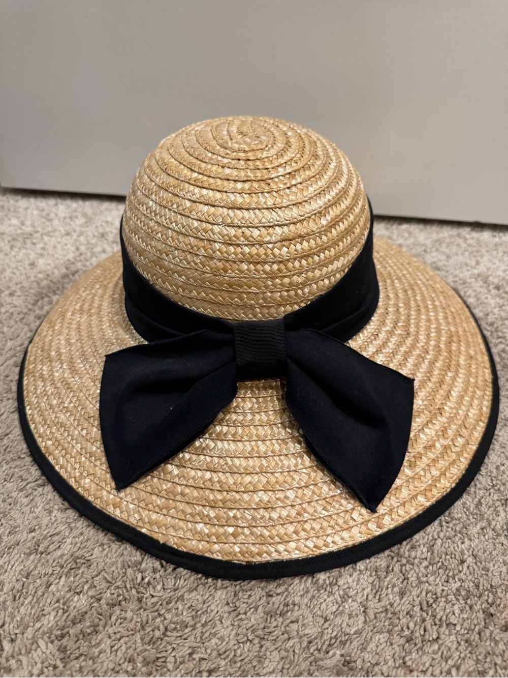 Straw Sun Hat with Black Band and bow - Picture 2 of 3